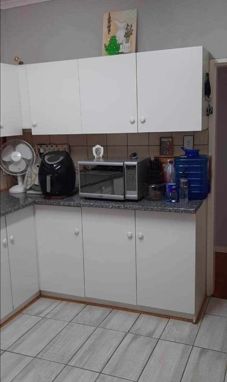 2 Bedroom Property for Sale in Uniondale Western Cape